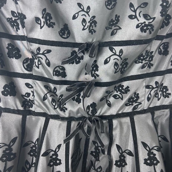 Rare Vintage Betsey Johnson Strapless Gray w/Black Velvet Trim Witchy Goth Dress - Picture 6 of 15